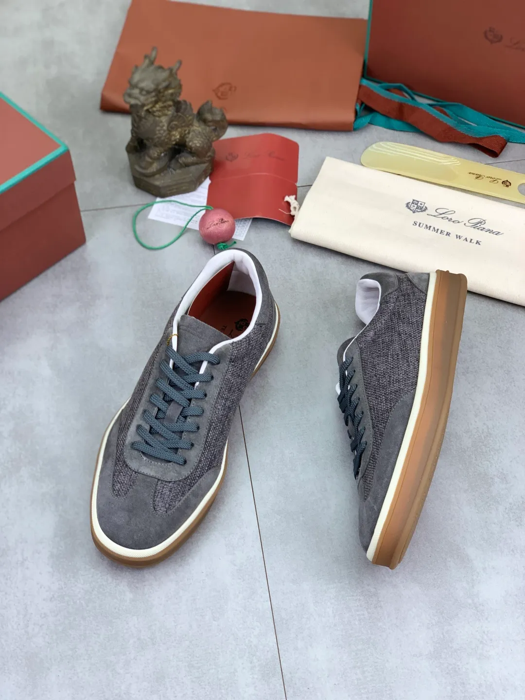 Men's Men's Shoes 💰P560 New Style 💰 The latest casual shoes Loro Piana 💯 Top grade 💯 Buy the original copy 💯 Founded the existing Loro Piana company on April 24, 1924. It is now the sixth generation of family business, providing the best quality products to customers who are discerning about taste and quality. Imported original fly woven fabrics with cowhide fabrics, plain calfskin lining, hand-stitched threads with cowhide feet, original packaging, high-end outsole, size: 38-45 (custom-made for 46), 7️⃣ colors available